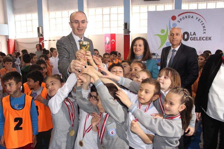 Geleneksel Çocuk Oyunları Şenliği düzenlendi G1