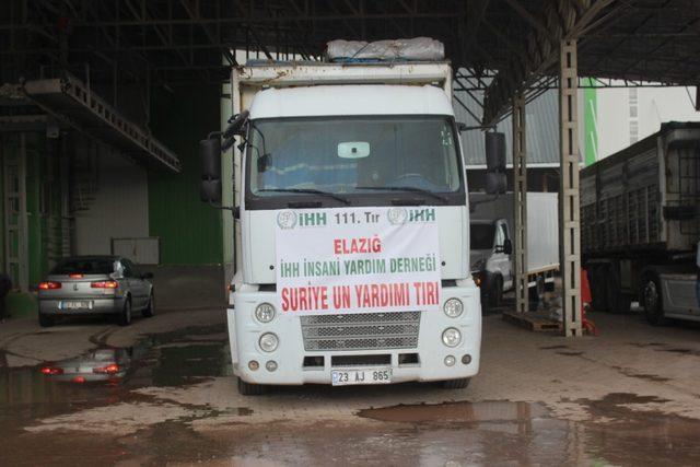 Elazığ’dan Suriye’ye bir tır un gönderildi