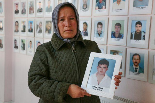 Madenci ailelerinden Can Gürkan'ın tahliyesine tepki