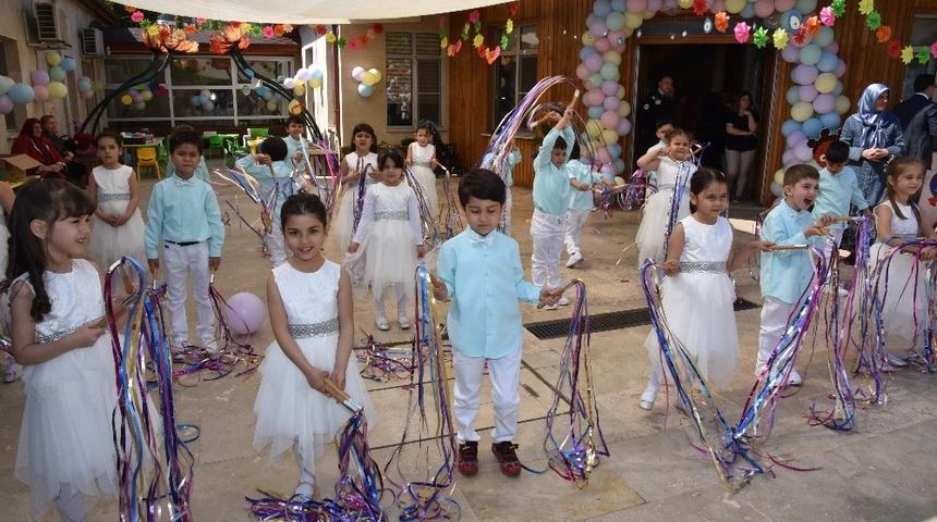 Miniklerden bahar şenliği