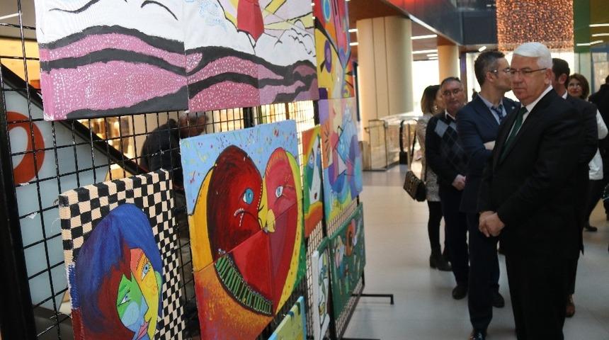 Başkan Y&uuml;ksel sergi a&ccedil;ılışına katıldı