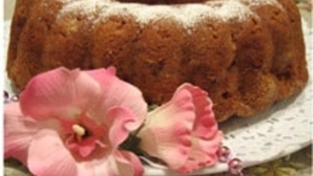 Karanfilli Tarçınlı Elmalı Kek