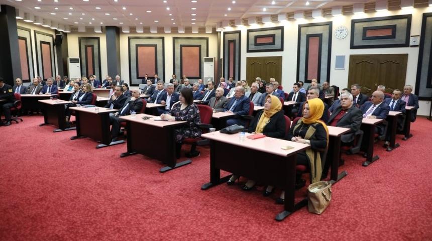 Melikgazi Belediye Başkanı Dr. Mustafa Palancıoğlu, &ldquo;15 g&uuml;n i&ccedil;erisinde 17 muhtarlık binasında tadilat ve bakım &ccedil;alışması ger&ccedil;ekleştirdik&rdquo;