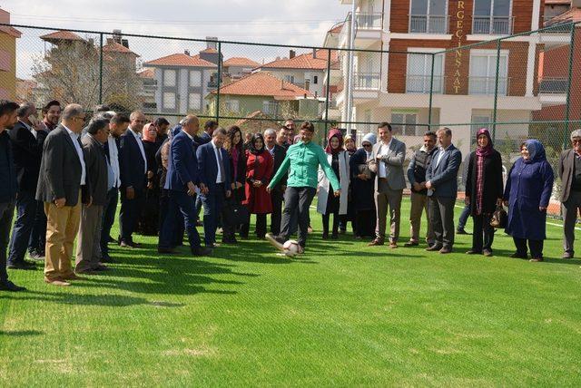 Bir haftada yapımı tamamlanan 10 bin 600 metrekarelik park hizmete girdi