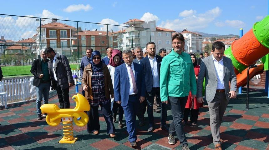 Bir haftada yapımı tamamlanan 10 bin 600 metrekarelik park hizmete girdi