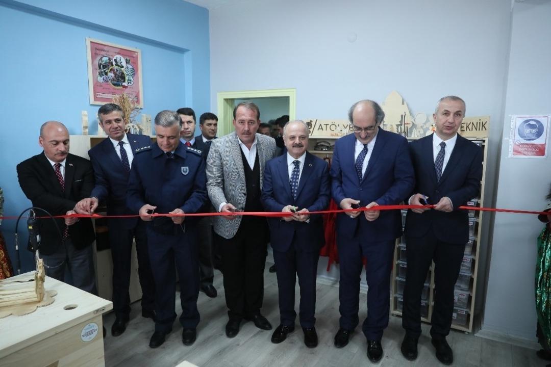 Kadınlara ve Engellilere Mesleki Beceri Kazandırma Projesi&rsquo;nin a&ccedil;ılışı yapıldı