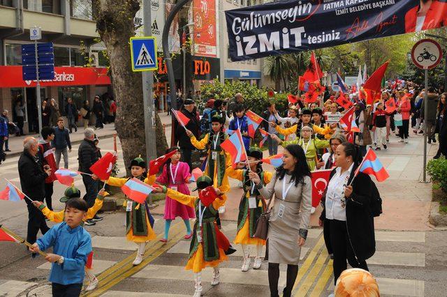 47 ülkeden bin 100 çocuk İzmit'te buluştu