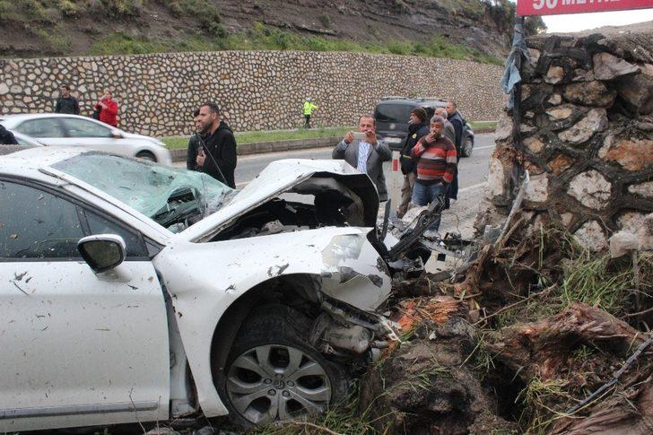 Hatay’da trafik kazası: 3 yaralı G1