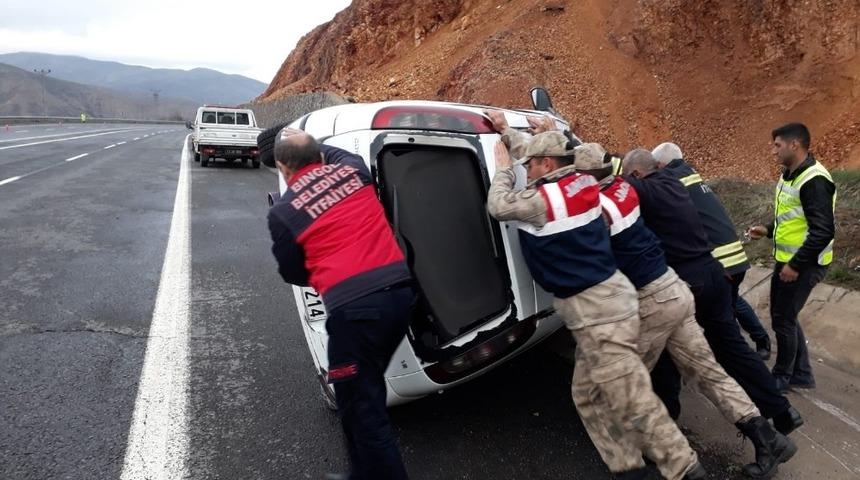 Otomobil takla attı: 1 yaralı