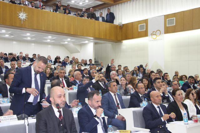 İzmir Büyükşehir Belediye Meclisi'nde 'Faaliyet Raporu' tartışması
