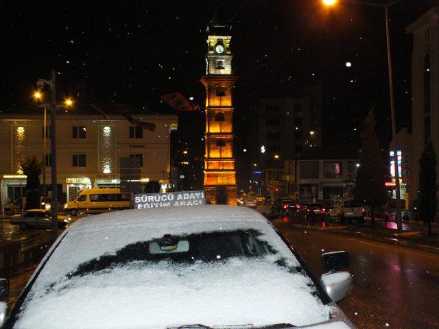 Yozgat'ta 'kar' yağışı