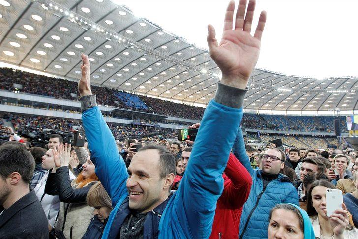  Ukrayna’da başkan adayları için statta tartışma programı  G5