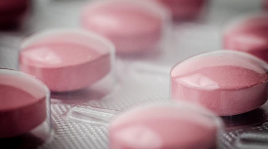 Şok araştırma: T&uuml;rkiye'de bakın ka&ccedil; kilo ila&ccedil; &ccedil;&ouml;pe gidiyor! 