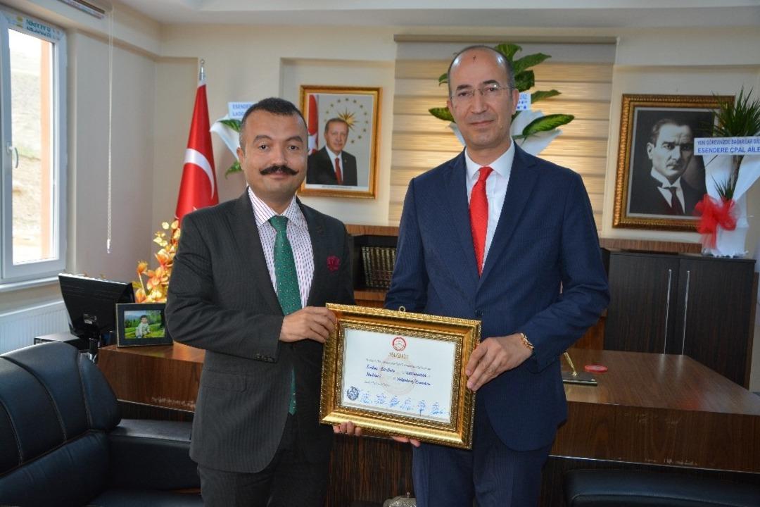 İran sınırının sıfır noktasında başarılı olan başkana tebrik ziyareti