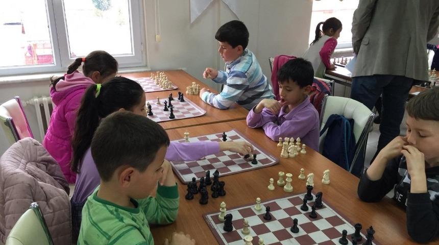 Emet&rsquo;te Mangala ve Satran&ccedil; Turnuvası