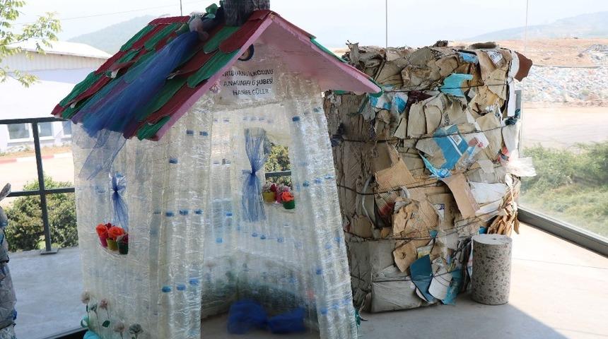 Geri d&ouml;n&uuml;ş&uuml;m&uuml;n &ouml;nemini &rsquo;Atık M&uuml;zesi&rsquo;nde &ouml;ğreniyorlar