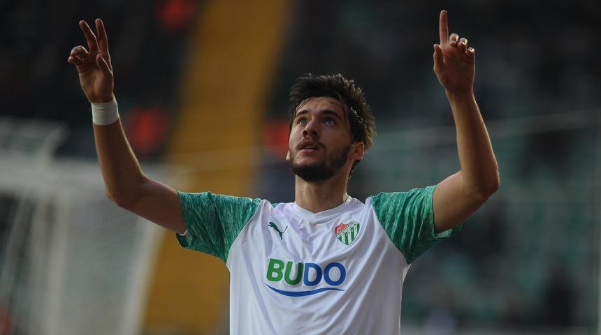 Bursaspor penaltı şanssızlığını kırdı