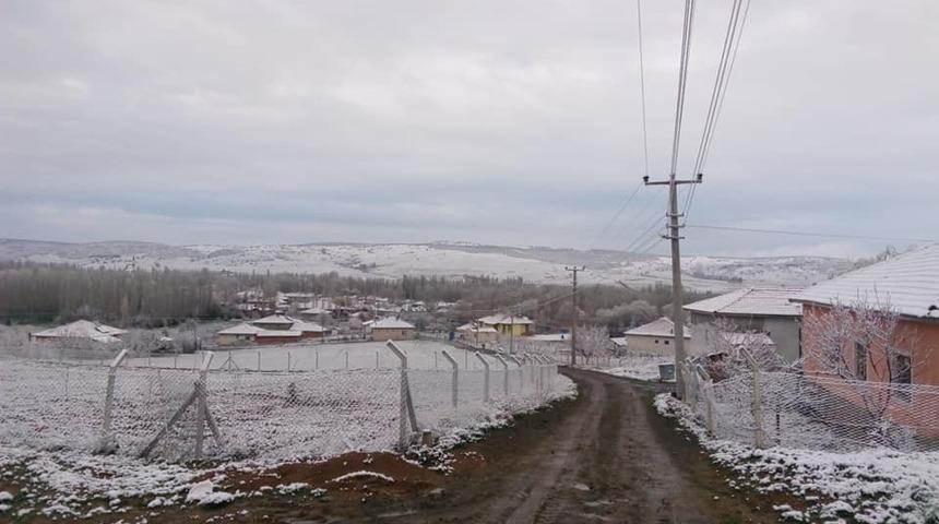 Sungurlu’da Nisan karı şaşırttı