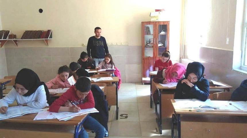 Kitap Okuma Yarışması&rsquo;nın İl Sınavları Hisarcık&rsquo;ta yapıldı