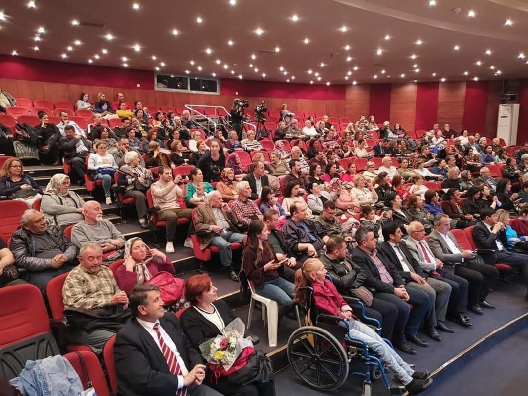 Nazilli&rsquo;de &ouml;ğretmenlerden beğenilen konser