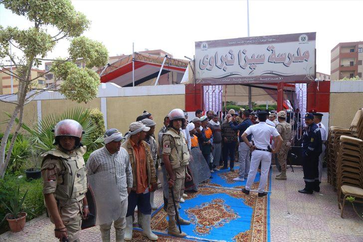 Mısır'da halk Anayasa referandumu için sandık başında  G3