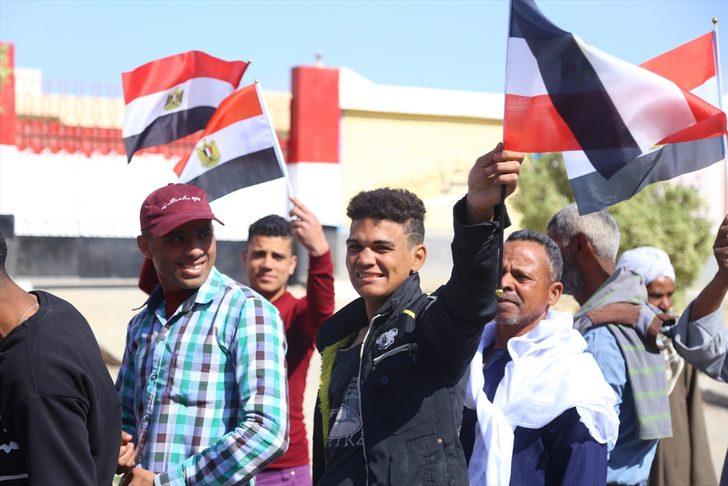 Mısır'da halk Anayasa referandumu için sandık başında  G4