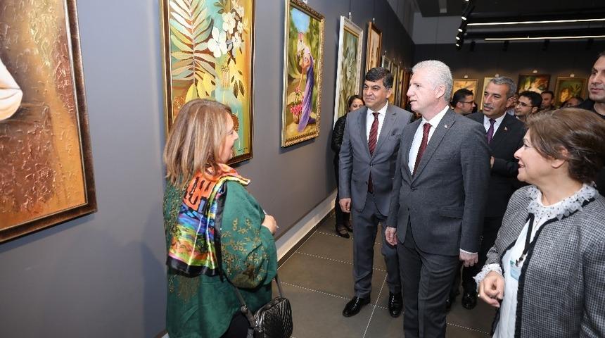 &ldquo;Hanım Eller&rdquo; resim sergisi ŞSM&rsquo;de a&ccedil;ıldı