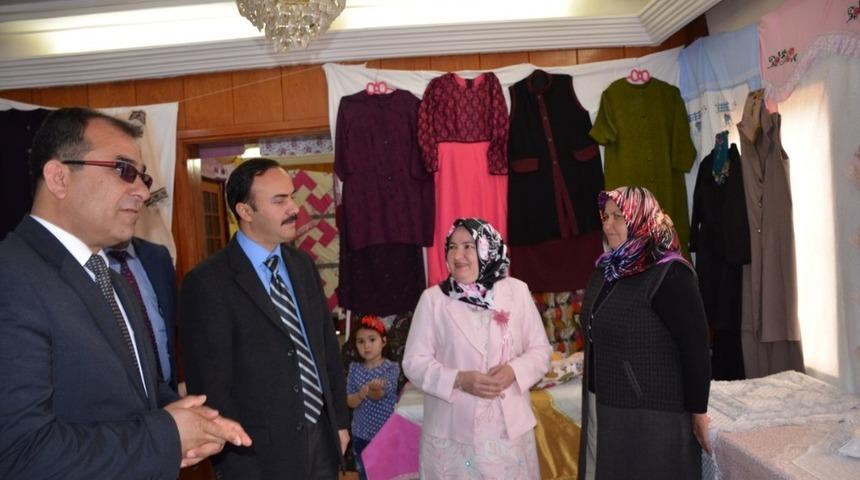 Bozyazı’da kursiyerler hünerlerini sergiledi