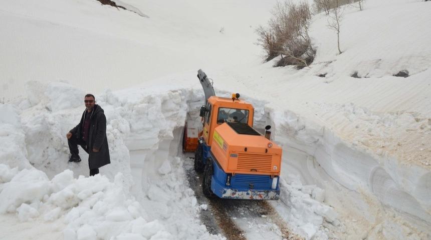 Muş’ta karla mücadele