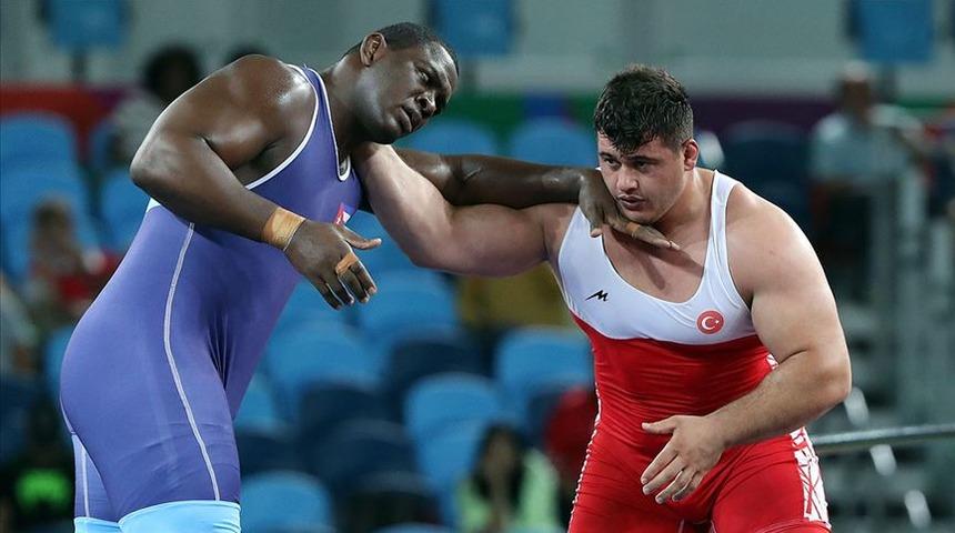 Kübalı Lopez Mijain Rıza Kayaalp için Türkiye'ye geliyor