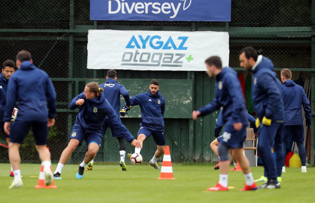 Fenerbah&ccedil;e hazırlıklarını bitirdi! Tolga Ciğerci takımla beraber &ccedil;alıştı