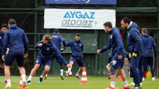Fenerbahçe hazırlıklarını bitirdi! Tolga Ciğerci takımla beraber çalıştı