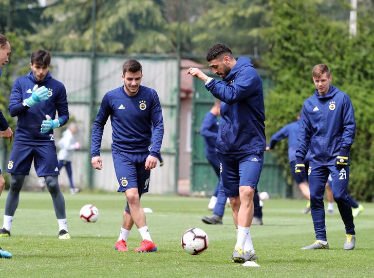 Fenerbahçe hazırlıklarını bitirdi! Tolga Ciğerci takımla beraber çalıştı G2
