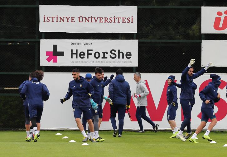 Fenerbahçe hazırlıklarını bitirdi! Tolga Ciğerci takımla beraber çalıştı G3