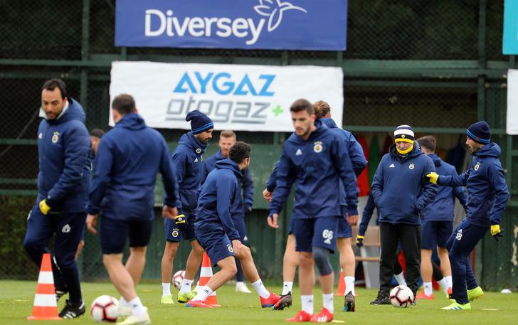 Fenerbahçe hazırlıklarını bitirdi! Tolga Ciğerci takımla beraber çalıştı G4