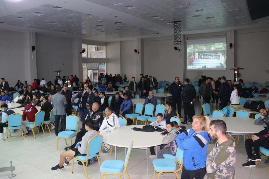 Muay Thai Milli takım se&ccedil;meleri Tatvan&rsquo;da yapıldı