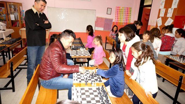 Sarıgöl’de satranç turnuvası