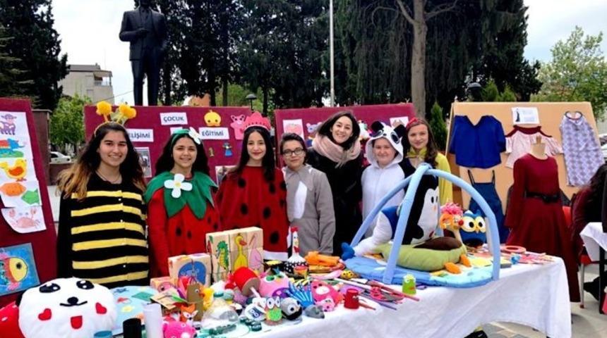 &Ouml;ğrenciler okullarını sergi ile tanıttı