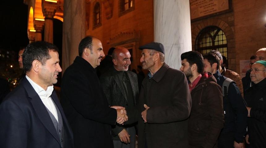 Başkan Altay, vatandaşların kandil bereketine ortak oldu