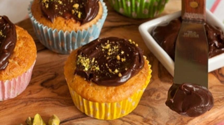 Çikolata Soslu Muffin Kek