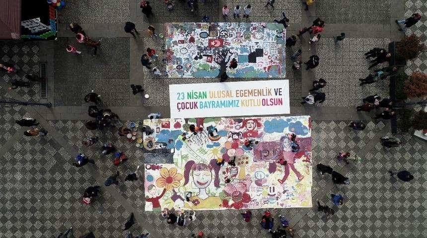 7. Geleneksel Çocuk Şenliği dev boyama etkinliği ile başladı