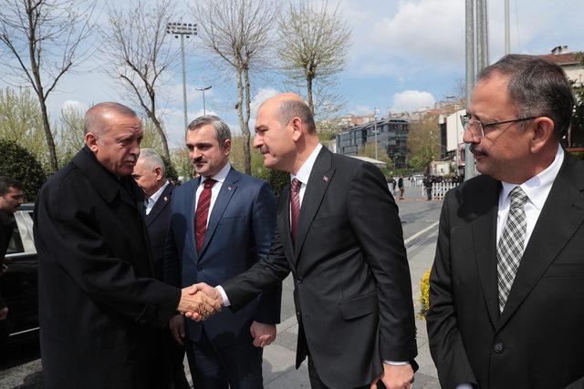 Cumhurbaşkanı Erdoğan'dan İBB meclis üyeleri ve ilçe belediye başkanlarıyla toplantı