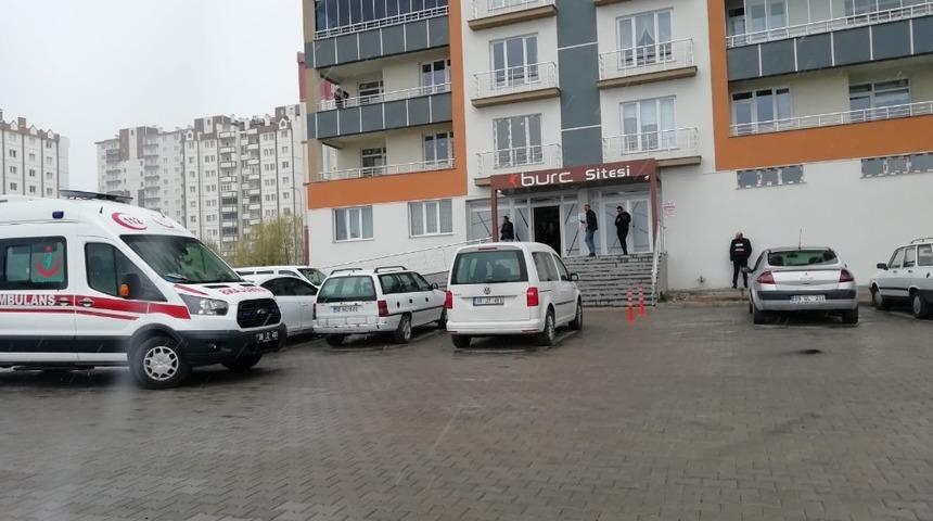 Bunalıma giren şahıs kendini astı