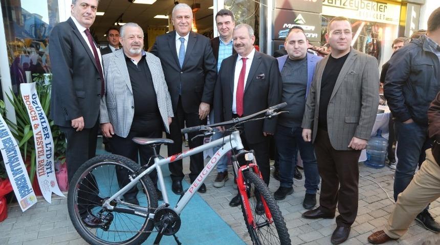 Efeler Belediyesine &ccedil;ift tekerlekli makam aracı: Bisiklet