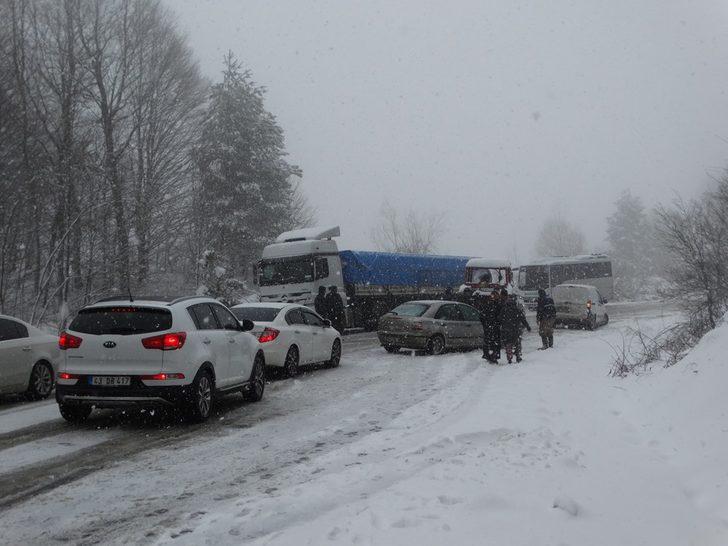 Kütahya'da araçlar saatlerce yolda kaldı G1