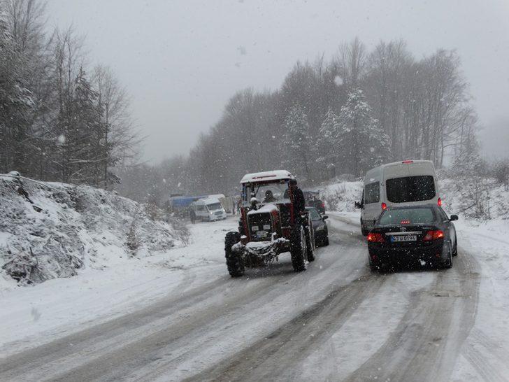 Kütahya'da araçlar saatlerce yolda kaldı G3