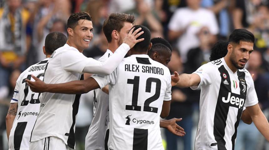 Juventus üst üste 8. kez şampiyon! Ronaldo tarihe geçti