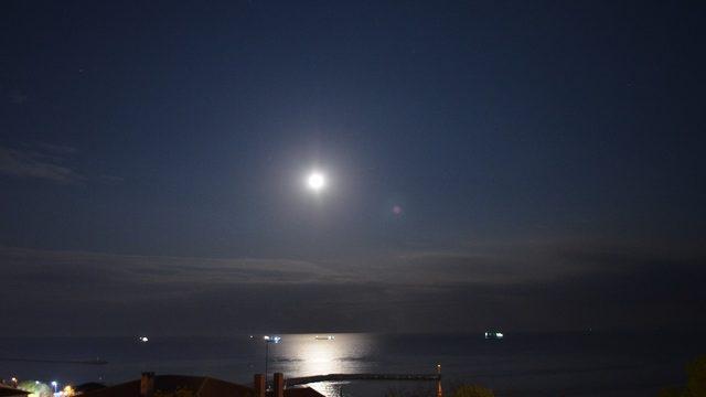 Yakamoz şehri böyle renklendirdi