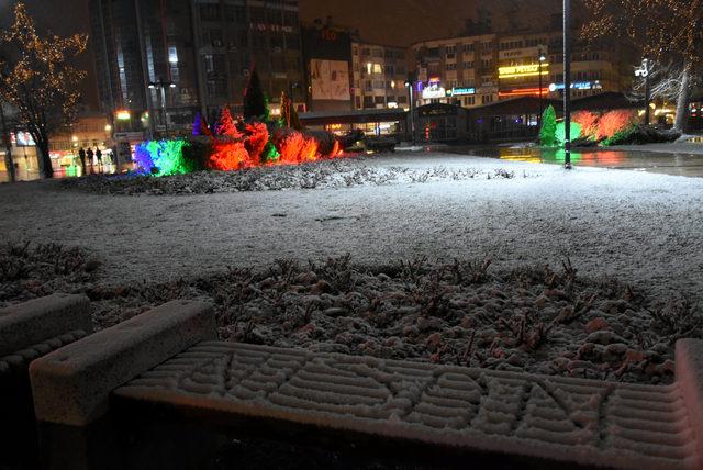 Sivas'ta kar, kartpostallık görüntüler oluşturdu