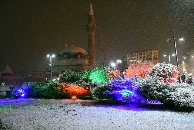 Sivas'ta kar, kartpostallık görüntüler oluşturdu